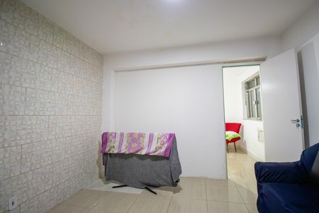 Sala de casa para alugar com 1 quarto, 96m² em Penha, Rio de Janeiro