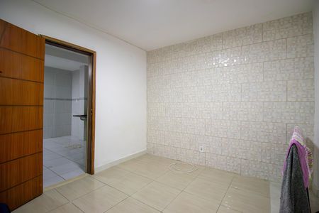 Sala de casa para alugar com 1 quarto, 96m² em Penha, Rio de Janeiro