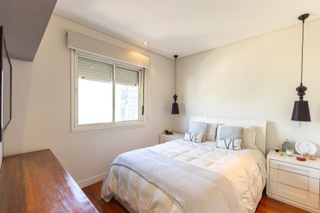Apartamento à venda com 77m², 2 quartos e 2 vagas Apartamento à venda com 77m², 2 quartos e 2 vagasSuíte