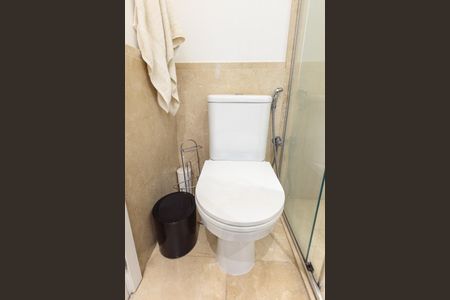 Apartamento à venda com 77m², 2 quartos e 2 vagas Apartamento à venda com 77m², 2 quartos e 2 vagasBanheiro da Suíte