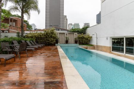 Apartamento à venda com 77m², 2 quartos e 2 vagas Apartamento à venda com 77m², 2 quartos e 2 vagasÁrea comum - Piscina
