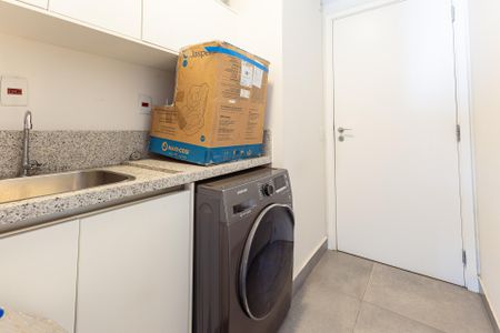 Apartamento à venda com 77m², 2 quartos e 2 vagas Apartamento à venda com 77m², 2 quartos e 2 vagasÁrea de Serviço