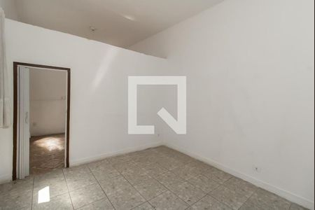 Casa à venda com 200m², 6 quartos e 8 vagas Casa à venda com 200m², 6 quartos e 8 vagasQuarto