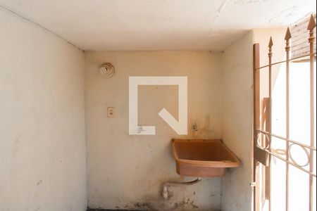 Casa à venda com 200m², 6 quartos e 8 vagas Casa à venda com 200m², 6 quartos e 8 vagasÁrea de serviço