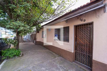 Casa à venda com 200m², 6 quartos e 8 vagas Casa à venda com 200m², 6 quartos e 8 vagasÁrea externa