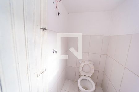 Casa à venda com 200m², 6 quartos e 8 vagas Casa à venda com 200m², 6 quartos e 8 vagasBanheiro