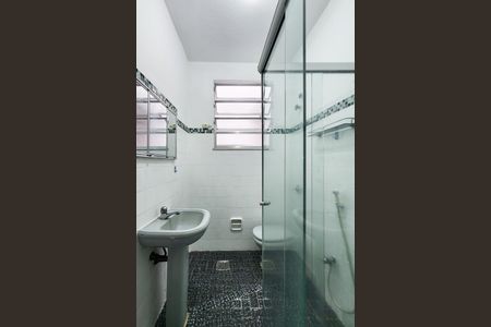 Casa para alugar com 62m², 2 quartos e 1 vaga Casa para alugar com 62m², 2 quartos e 1 vagaBanheiro