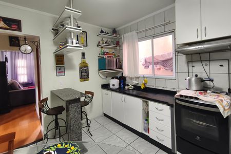Casa à venda com 40m², 3 quartos e 3 vagas Casa à venda com 40m², 3 quartos e 3 vagasCozinha