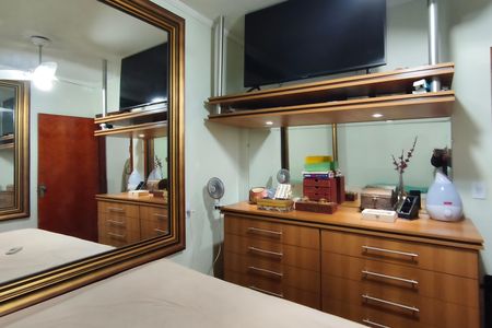 Casa à venda com 40m², 3 quartos e 3 vagas Casa à venda com 40m², 3 quartos e 3 vagasQuarto Suíte