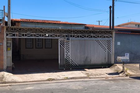 Casa à venda com 40m², 3 quartos e 3 vagas Casa à venda com 40m², 3 quartos e 3 vagasFachada