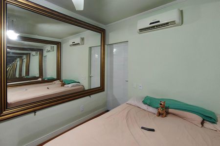 Casa à venda com 40m², 3 quartos e 3 vagas Casa à venda com 40m², 3 quartos e 3 vagasQuarto Suíte