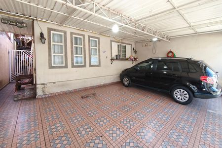 Casa à venda com 40m², 3 quartos e 3 vagas Casa à venda com 40m², 3 quartos e 3 vagasQuintal - Garagem