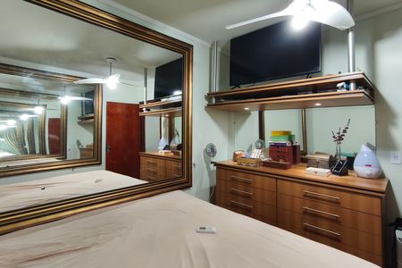 Casa à venda com 40m², 3 quartos e 3 vagas Casa à venda com 40m², 3 quartos e 3 vagasQuarto Suíte