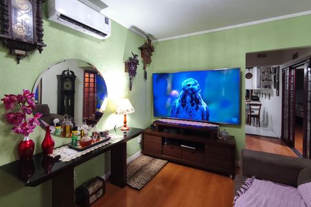 Casa à venda com 40m², 3 quartos e 3 vagas Casa à venda com 40m², 3 quartos e 3 vagasSala