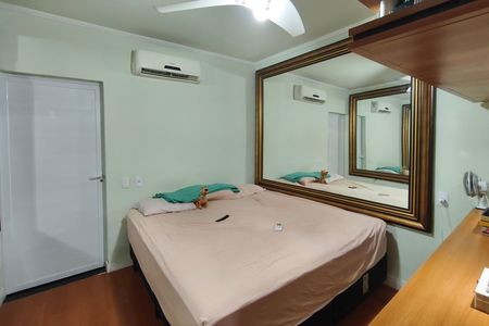 Casa à venda com 40m², 3 quartos e 3 vagas Casa à venda com 40m², 3 quartos e 3 vagasQuarto Suíte