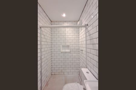 Studio para alugar com 17m², 1 quarto e sem vaga Studio para alugar com 17m², 1 quarto e sem vagaBanheiro