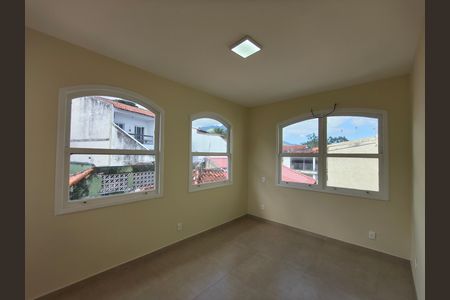 Casa para alugar com 239m², 4 quartos e 2 vagas