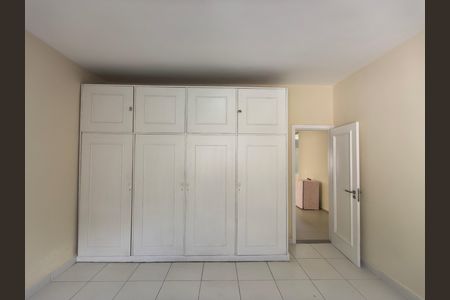 Casa para alugar com 239m², 4 quartos e 2 vagas
