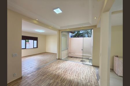 Casa para alugar com 239m², 4 quartos e 2 vagas