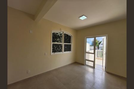 Casa para alugar com 239m², 4 quartos e 2 vagas