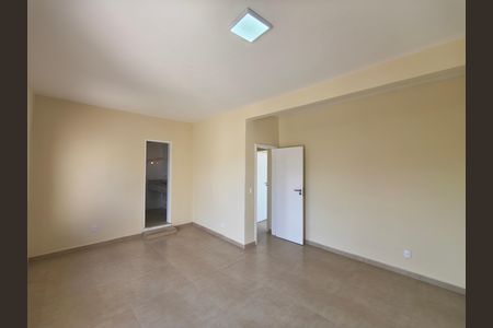 Casa para alugar com 239m², 4 quartos e 2 vagas