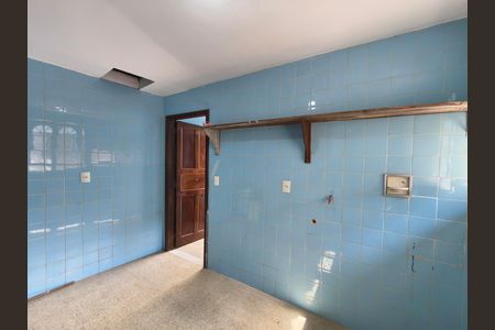 Casa para alugar com 239m², 4 quartos e 2 vagas
