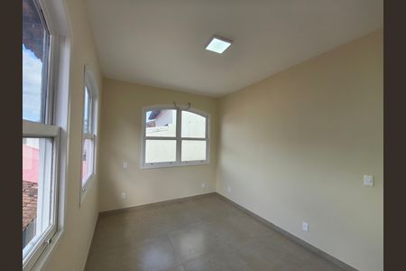 Casa para alugar com 239m², 4 quartos e 2 vagas