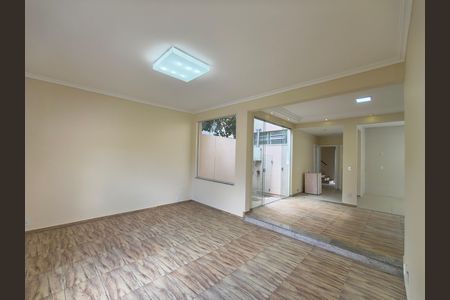 Casa para alugar com 239m², 4 quartos e 2 vagas