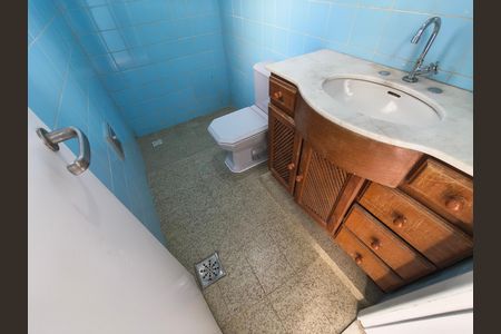 Casa para alugar com 239m², 4 quartos e 2 vagas