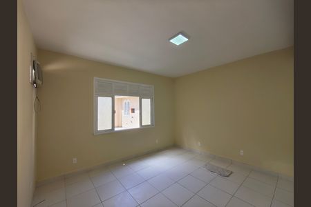 Casa para alugar com 239m², 4 quartos e 2 vagas