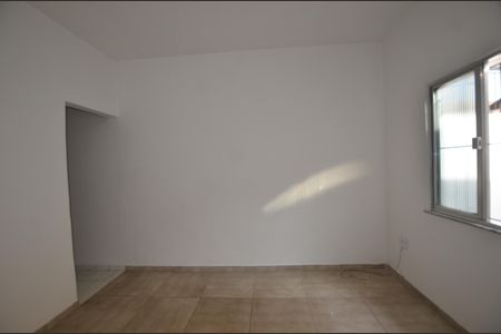 Sala de casa para alugar com 2 quartos, 80m² em Rocha Miranda, Rio de Janeiro