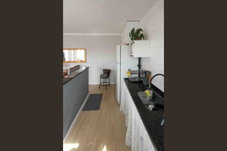 Cozinha de casa para alugar com 2 quartos, 75m² em Jardim Imperador (zona Leste), São Paulo