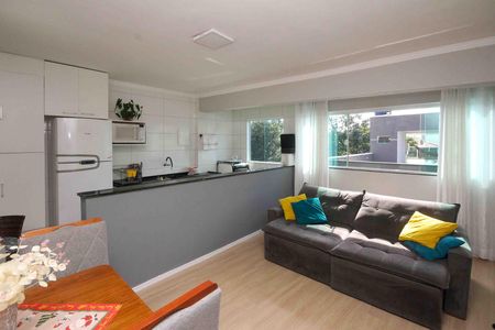 Casa para alugar com 75m², 2 quartos e sem vaga Casa para alugar com 75m², 2 quartos e sem vagaSala