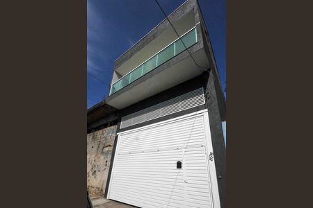 Casa para alugar com 75m², 2 quartos e sem vaga Casa para alugar com 75m², 2 quartos e sem vagaFachada