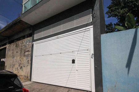 Casa para alugar com 75m², 2 quartos e sem vaga Casa para alugar com 75m², 2 quartos e sem vagaFachada