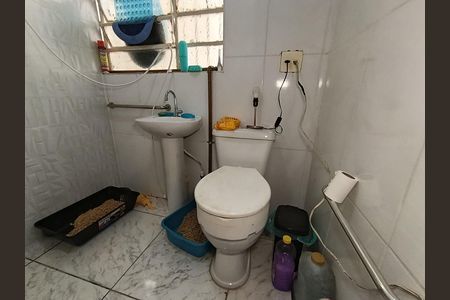 Casa à venda com 84m², 3 quartos e 1 vaga Casa à venda com 84m², 3 quartos e 1 vagaBanheiro 2