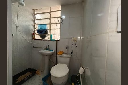 Casa à venda com 84m², 3 quartos e 1 vaga Casa à venda com 84m², 3 quartos e 1 vagaBanheiro 2