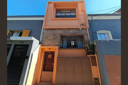 Casa à venda com 84m², 3 quartos e 1 vaga Casa à venda com 84m², 3 quartos e 1 vagaFachada
