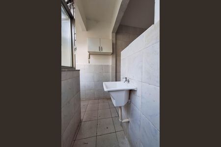 Área de Serviço de apartamento para alugar com 2 quartos, 80m² em Santa Rosa, Niterói