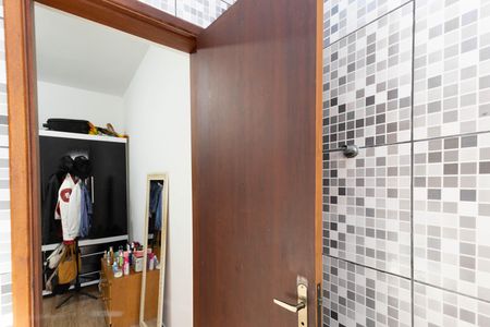 Casa à venda com 122m², 2 quartos e 2 vagasBanheiro da Suíte