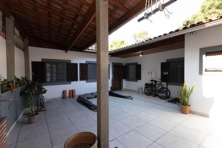 Casa à venda com 122m², 2 quartos e 2 vagasQuintal / Churrsqueira / Tanque