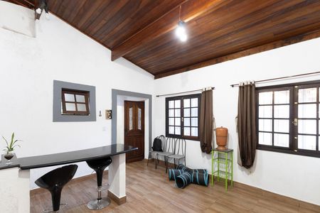 Casa à venda com 122m², 2 quartos e 2 vagasCozinha 