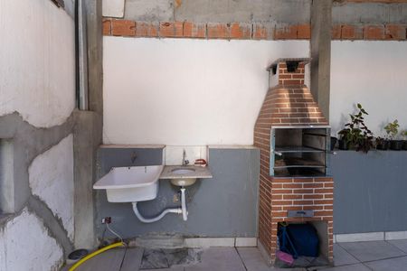 Casa à venda com 122m², 2 quartos e 2 vagasQuintal / Churrsqueira / Tanque