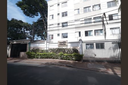 Apartamento para alugar com 47m², 2 quartos e 1 vagaFachada