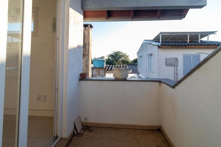 Casa à venda com 240m², 4 quartos e 3 vagas Casa à venda com 240m², 4 quartos e 3 vagasVaranda do Quarto 3