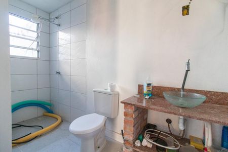 Casa à venda com 240m², 4 quartos e 3 vagas Casa à venda com 240m², 4 quartos e 3 vagasBanheiro Social 2