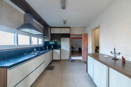 Casa à venda com 240m², 4 quartos e 3 vagas Casa à venda com 240m², 4 quartos e 3 vagasCozinha