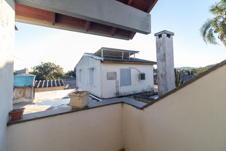 Casa à venda com 240m², 4 quartos e 3 vagas Casa à venda com 240m², 4 quartos e 3 vagasVaranda do Quarto 3