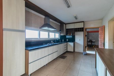 Casa à venda com 240m², 4 quartos e 3 vagas Casa à venda com 240m², 4 quartos e 3 vagasCozinha