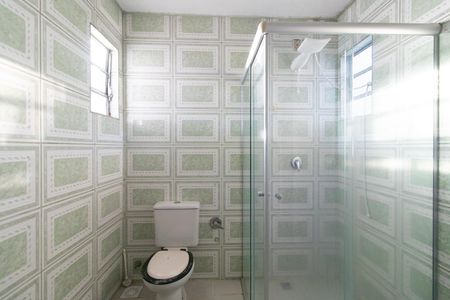 Casa à venda com 240m², 4 quartos e 3 vagas Casa à venda com 240m², 4 quartos e 3 vagasBanheiro Social 1